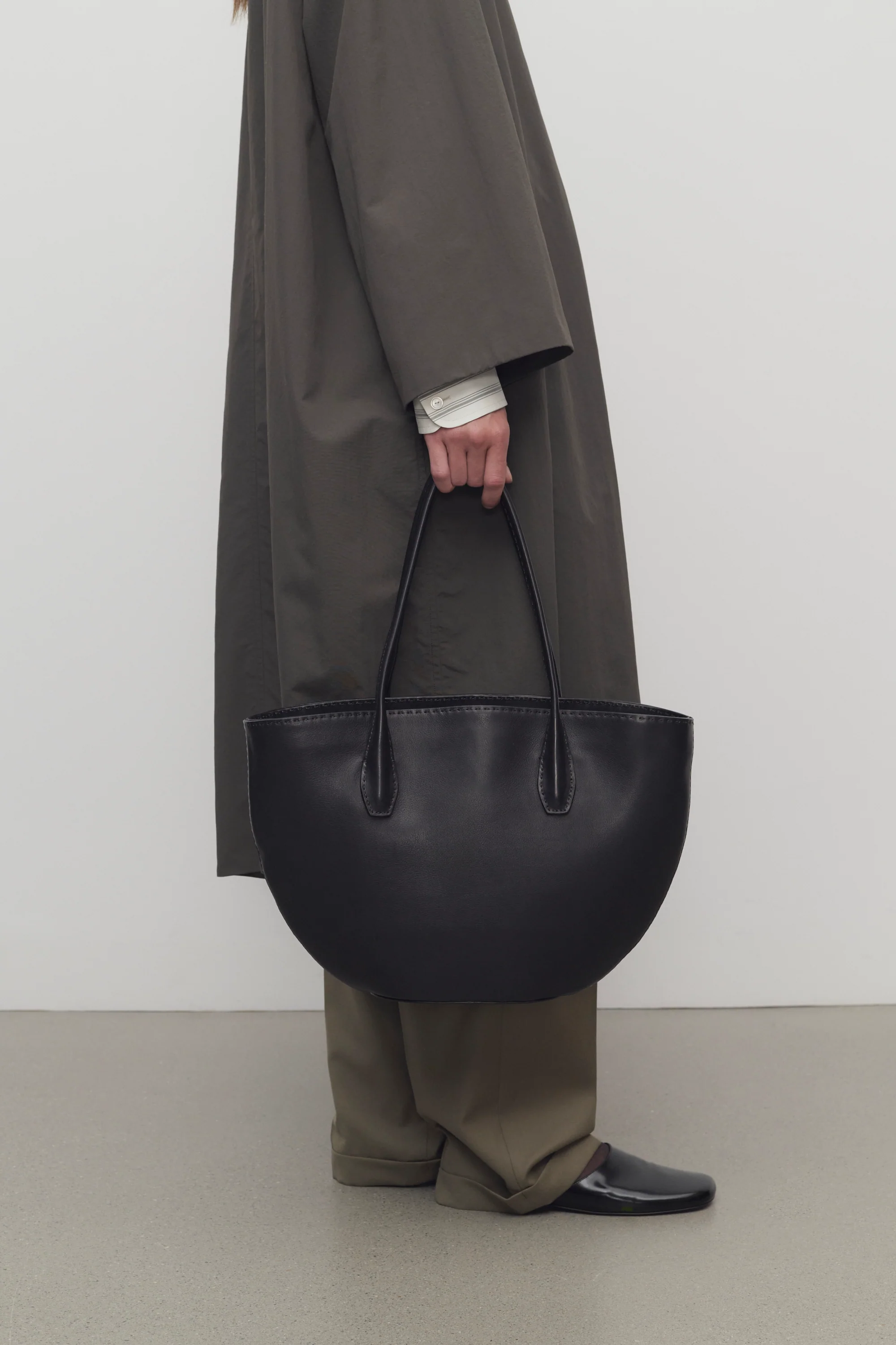 Alger Tote Bag - Image 4