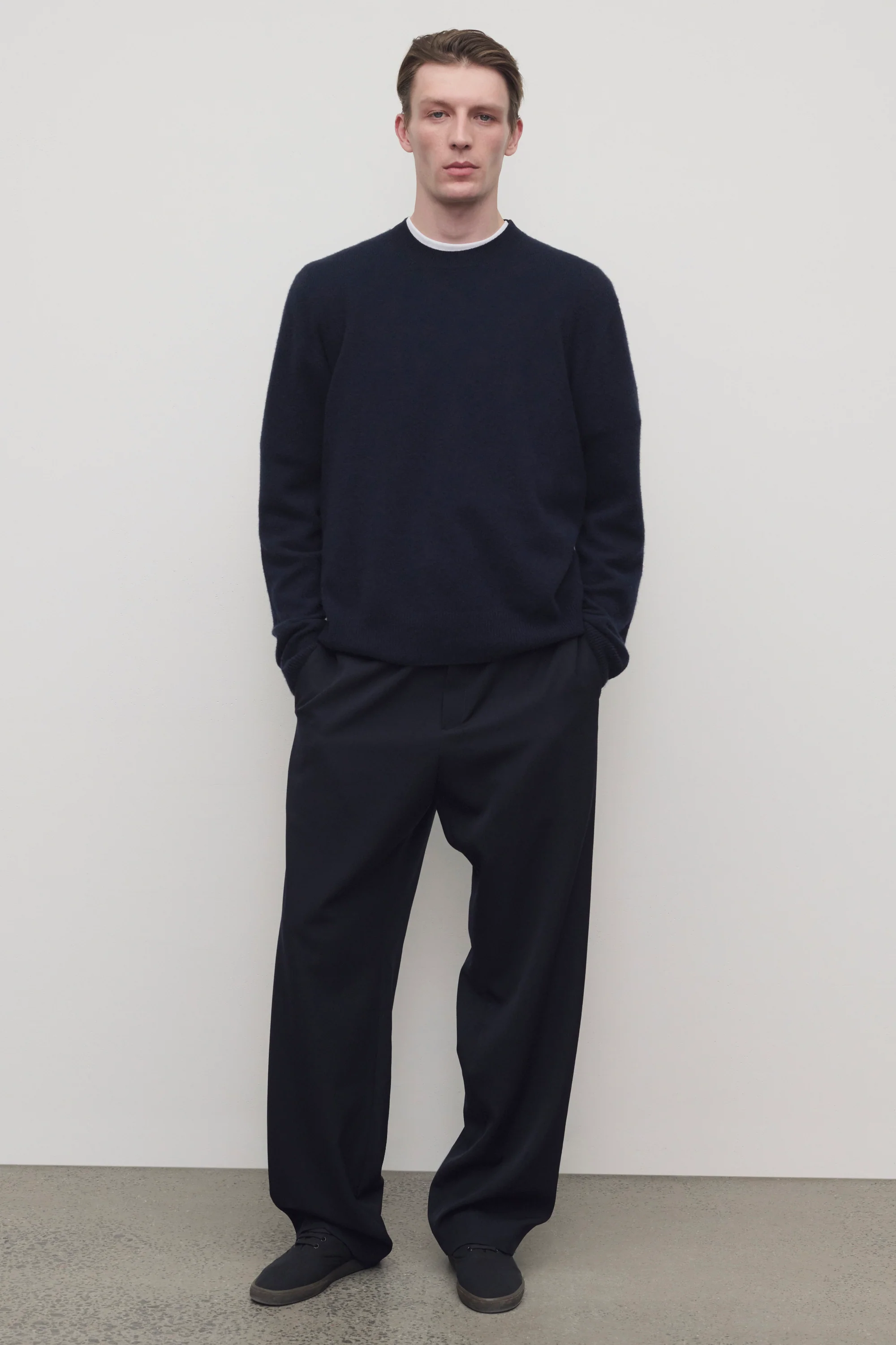 Ari Pant - Image 3