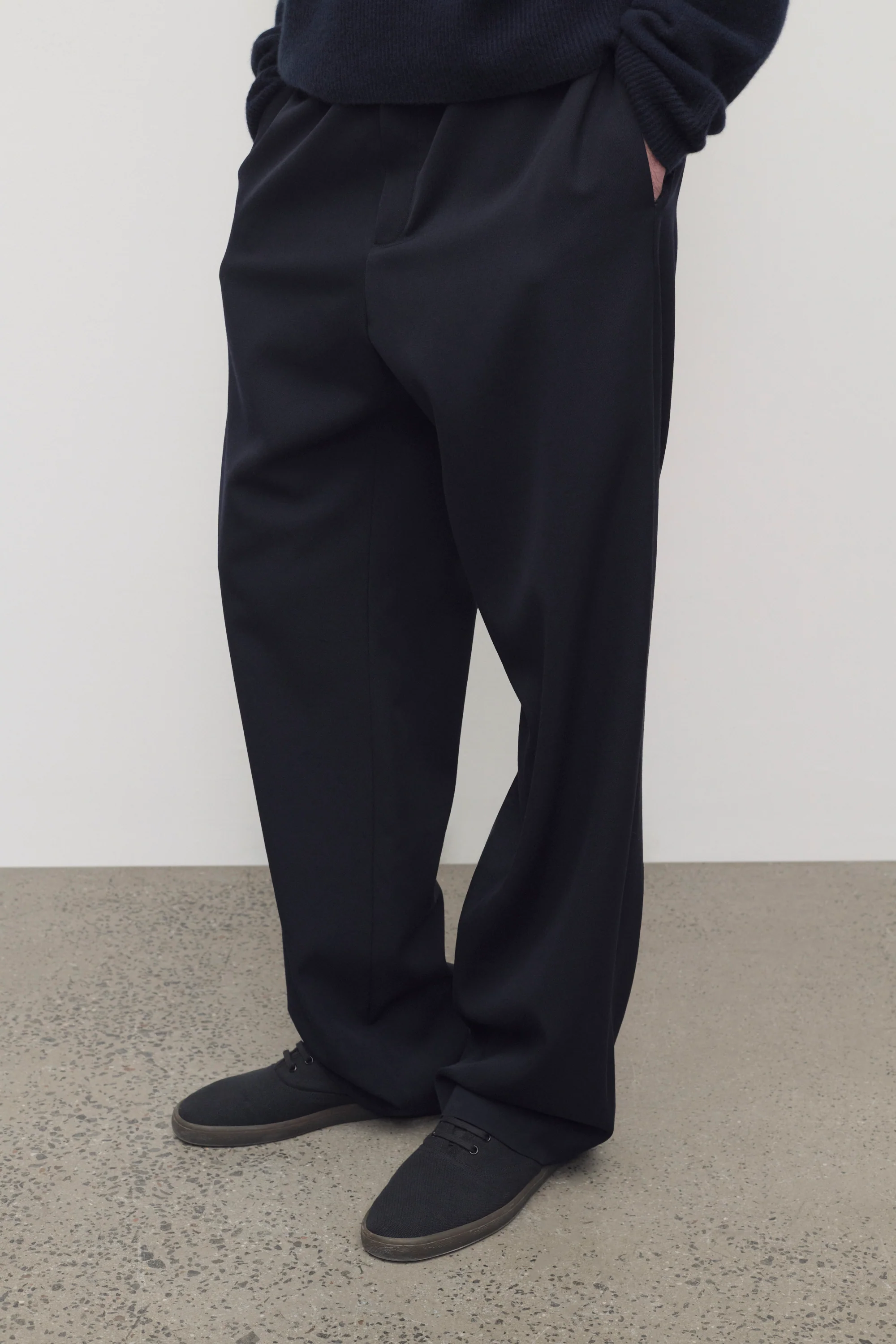 Ari Pant - Image 6