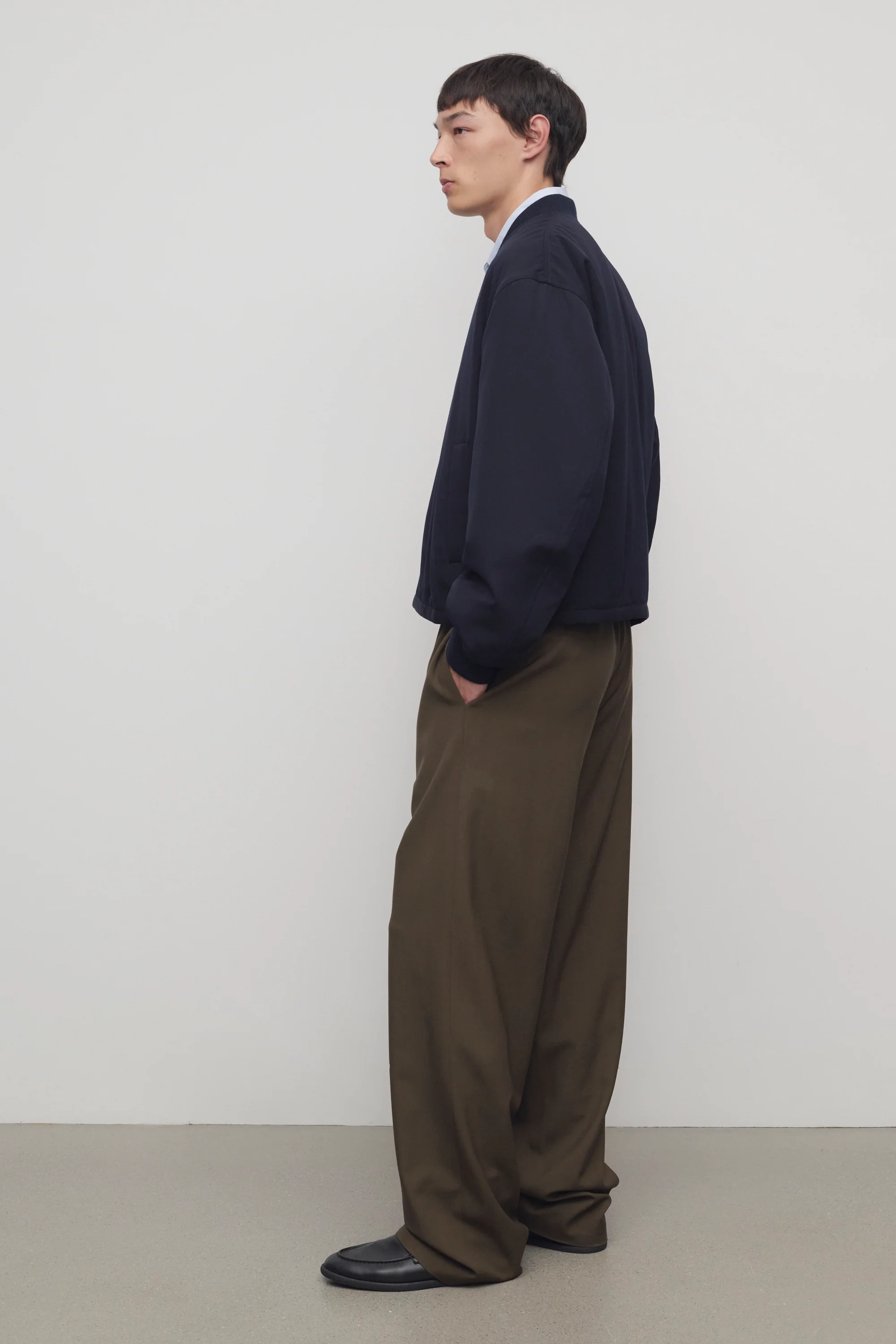 Ari Pant - Image 3
