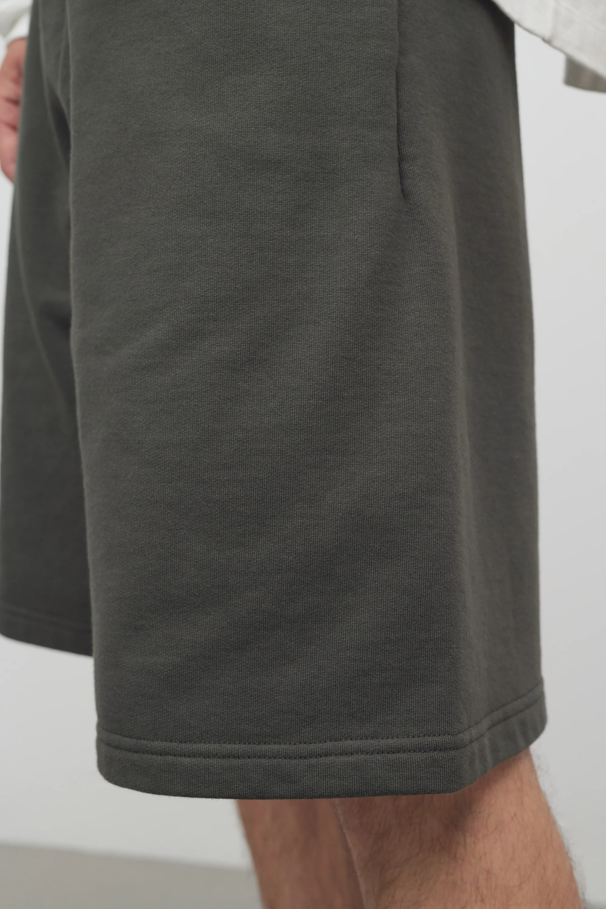 Eston Short - Image 6