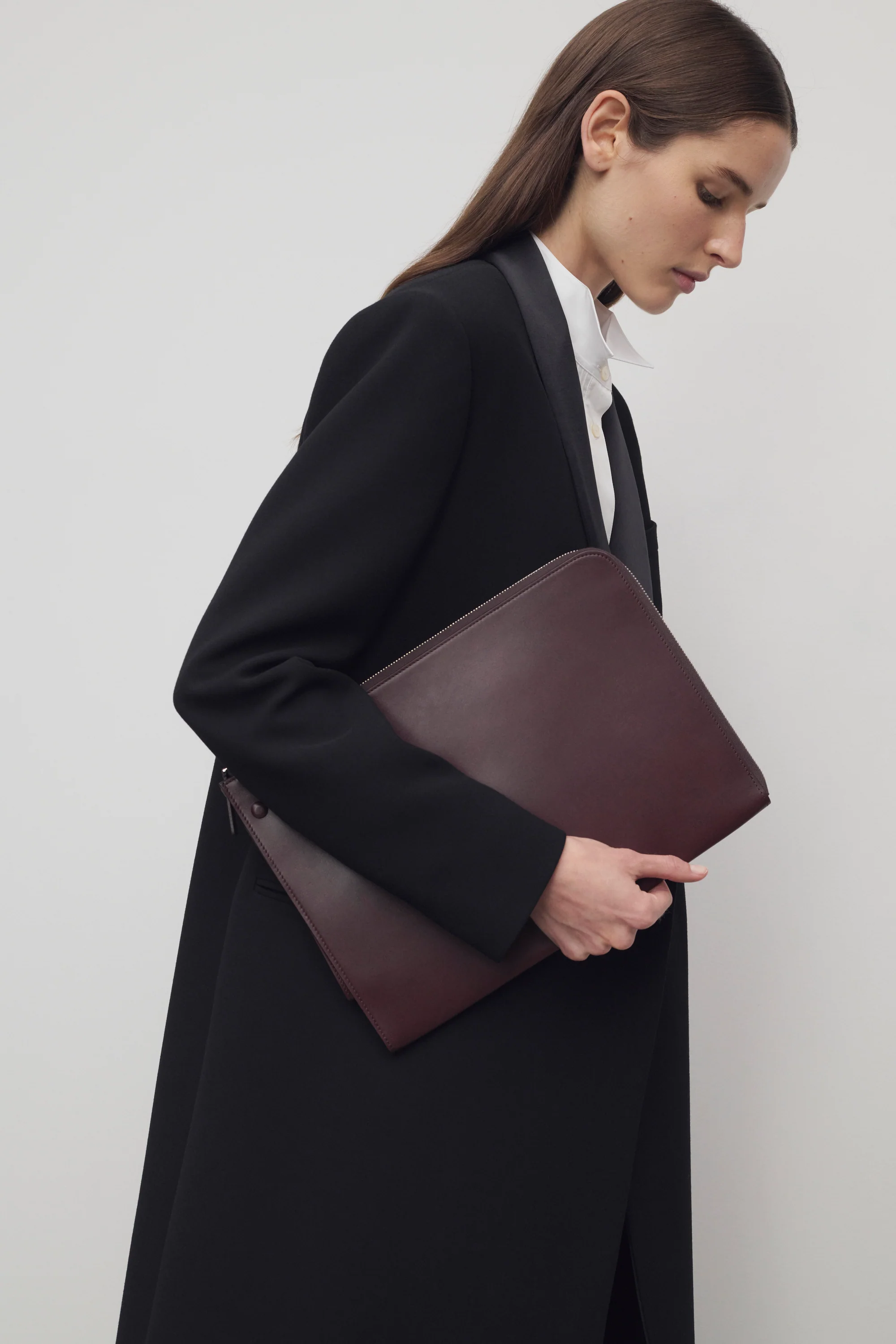 Large Portfolio Wristlet - Image 4