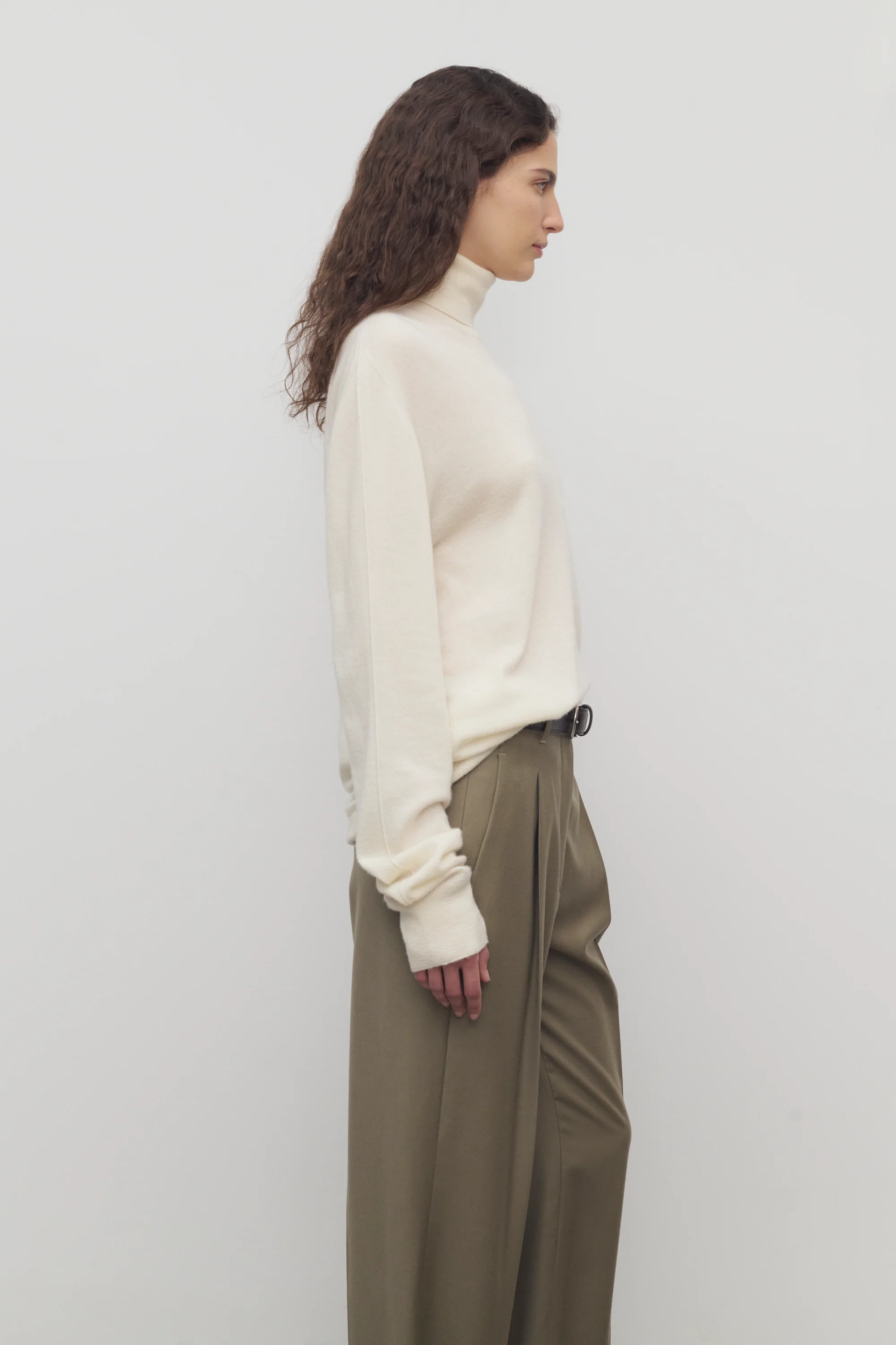 Lizzy Turtleneck - Image 4