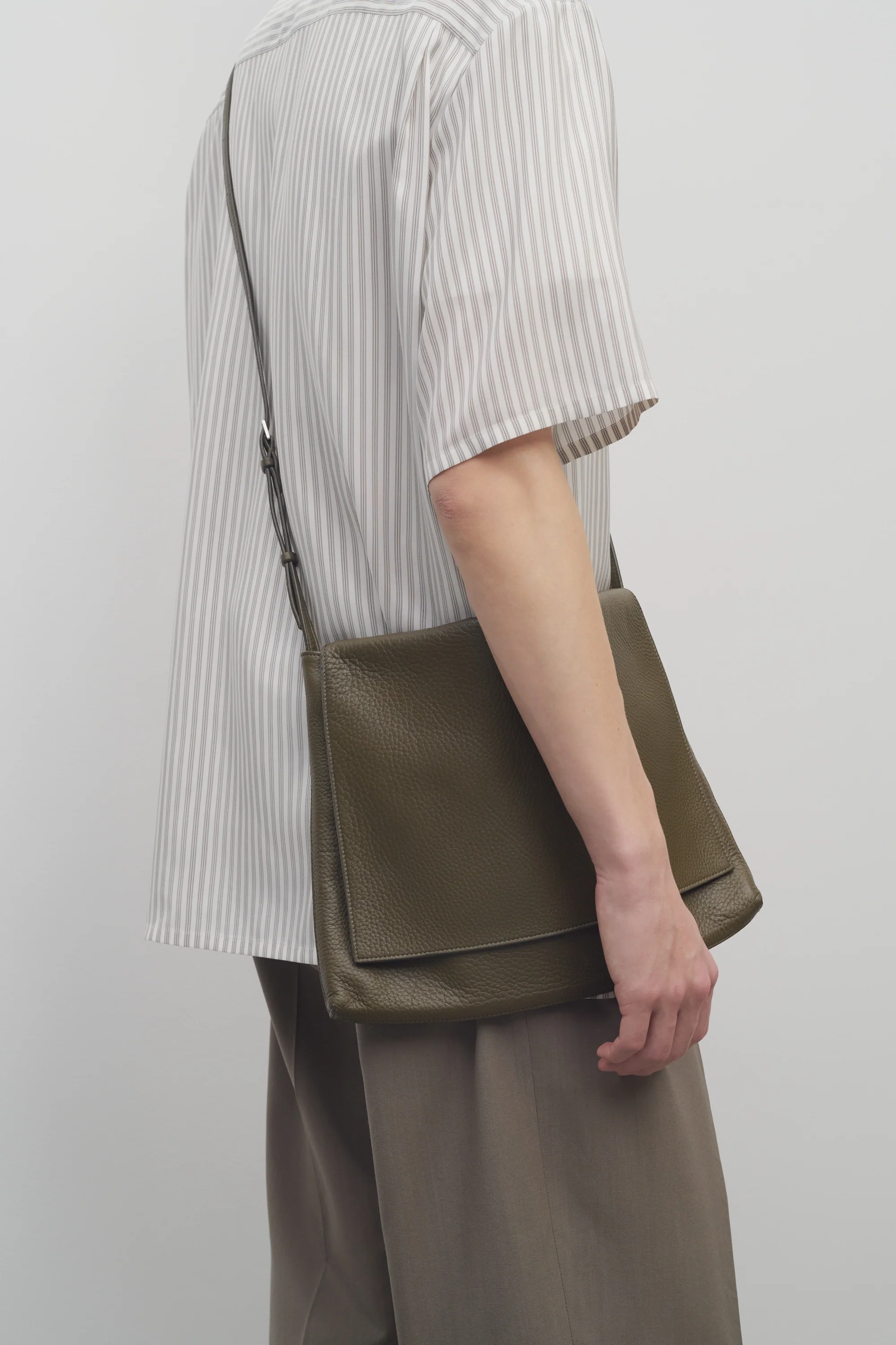 Nan Messenger Bag - Image 4
